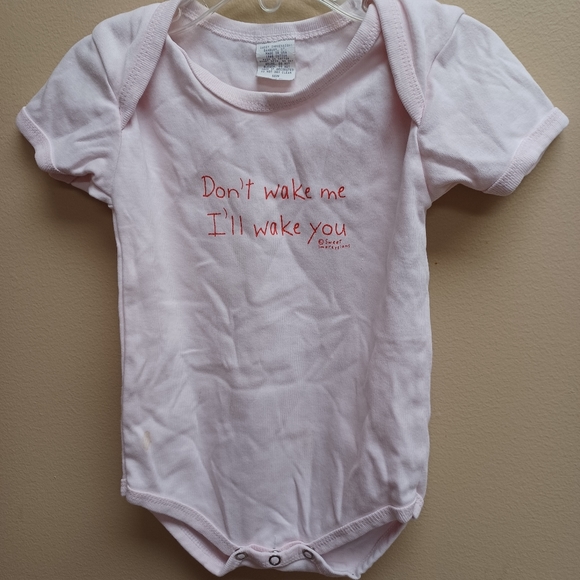 Pink onesie 18-24m - Picture 11 of 12